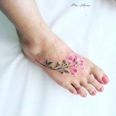 tattoos designs for women on the foot