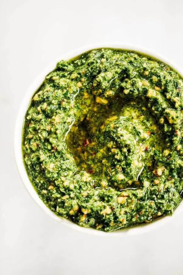 cashew-kale-pesto-5-of-9-683x1024_600x